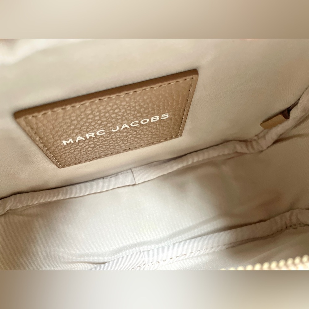 ❌SOLD ❌ New Marc Jacobs The Crossbody Bag Tan - Picture 8 of 11